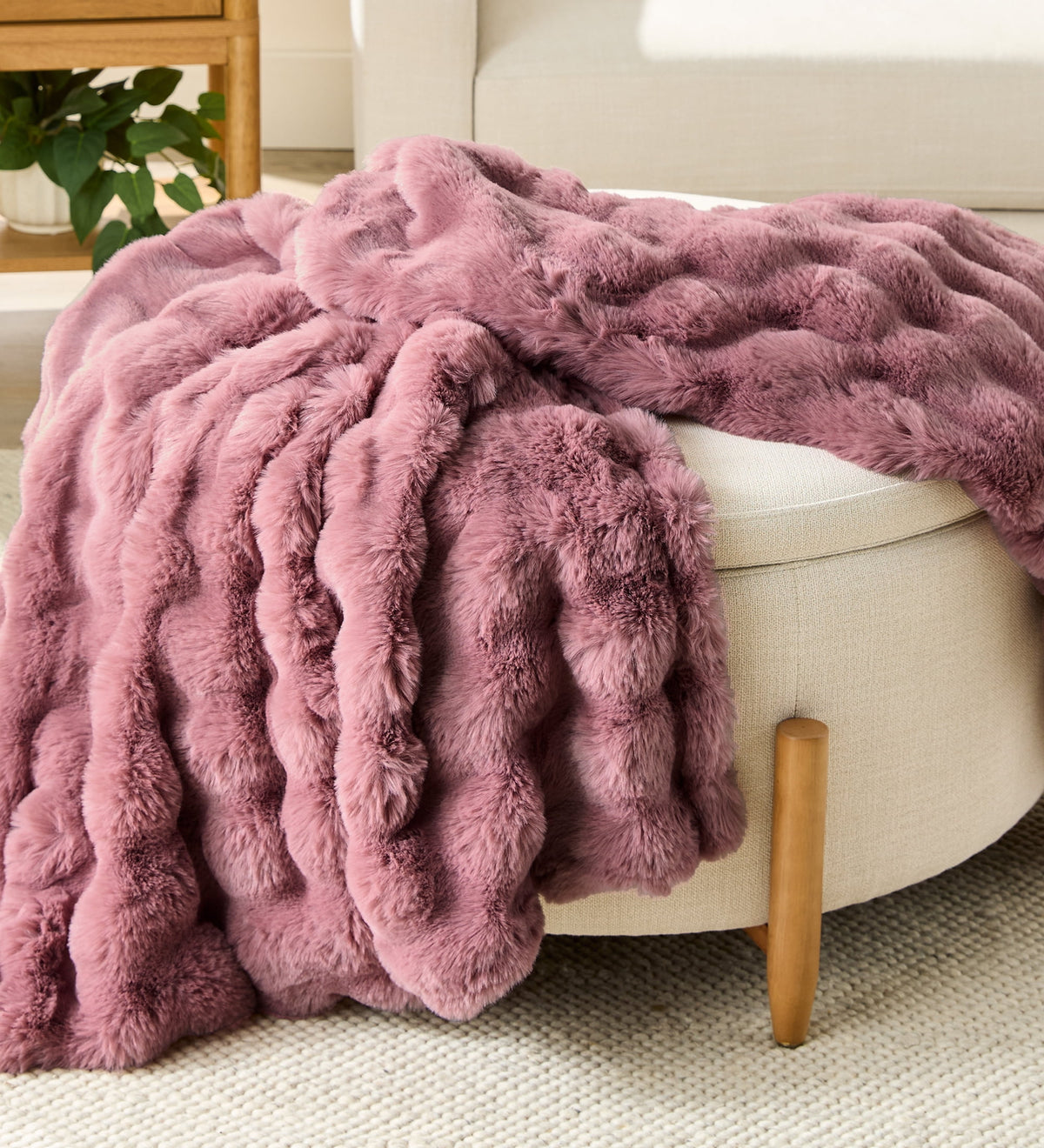 Halcyon Escape Gardens Grey Faux Fur Ultra Soft Luxury Oversized Throw Blanket 50" x 72", Grey Bisque - Throw Blanket