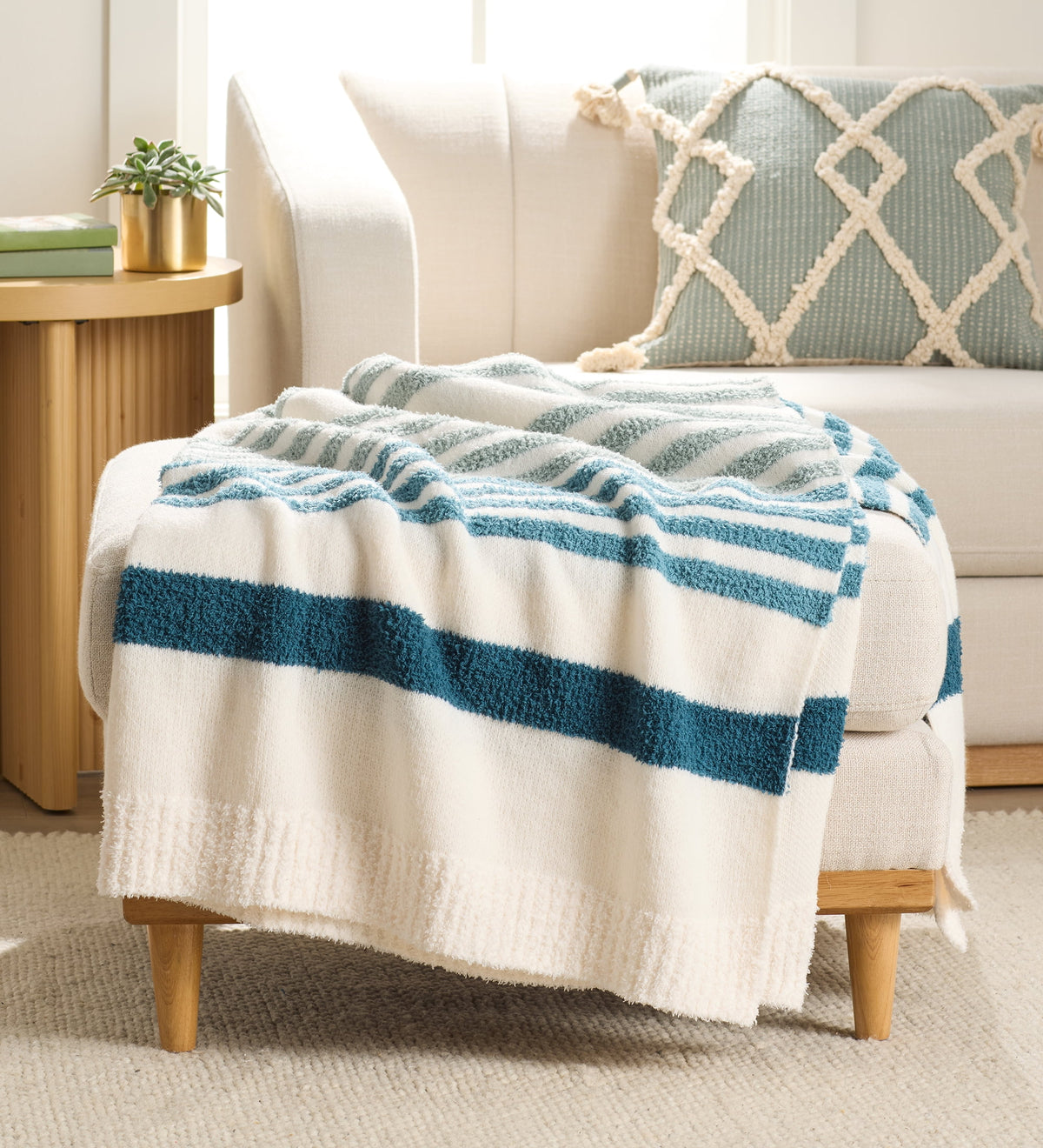 Halcyon Escape Gardens Oversized Cozy Knit Couch Throw Blanket, Blue Silver, 50 x 72 in - Throw Blanket